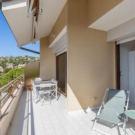 Apartment Blue View *